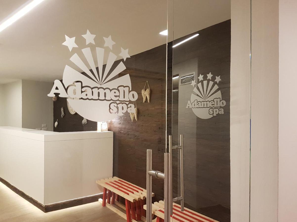 Residence Adamello Resort 폰테디레뇨 외부 사진