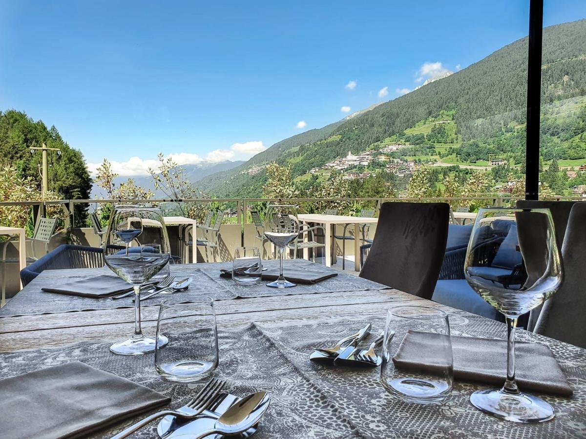 Residence Adamello Resort 폰테디레뇨 외부 사진