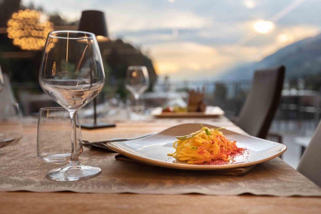 Residence Adamello Resort 폰테디레뇨 외부 사진