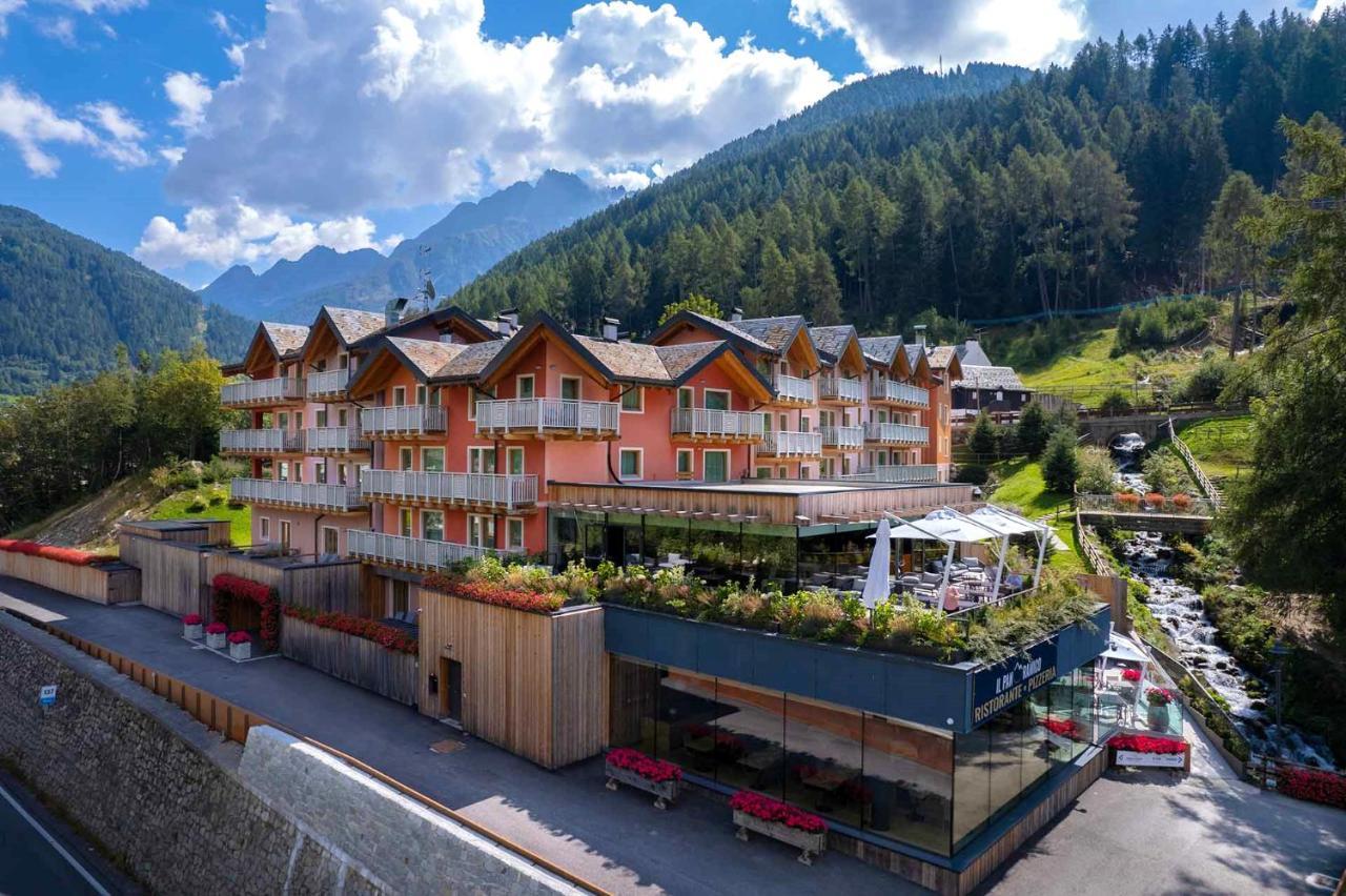 Residence Adamello Resort 폰테디레뇨 외부 사진